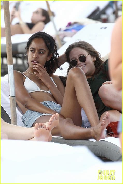 Malia Obama Hangs At The Beach In Miami With Friends Photo 4239895 Bikini Malia Obama