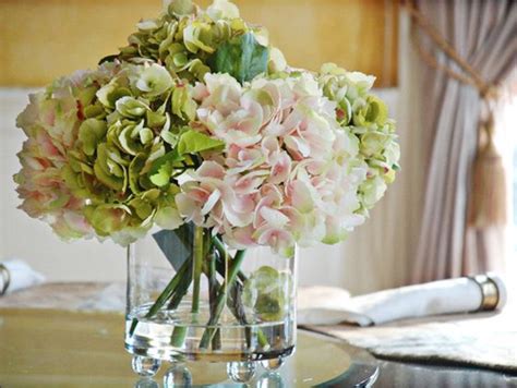 Faux silk artificial flowers & silk flowers. 11 Faux Wedding Flowers That Look So Real - mywedding