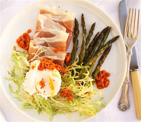 Scatter mushrooms and prosciutto on top. Poached Egg, Prosciutto, Roasted Asparagus & Frisée Salad ...