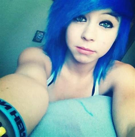 Pin By Samantha Stealsyourskittles On Emos ♥ Short Scene Hair Emo
