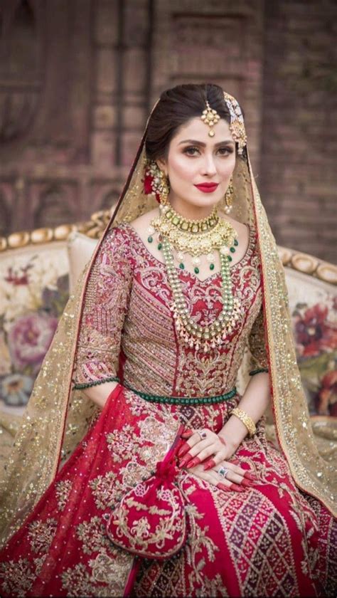 Pin By Zai Noor🦄 On Pakistani Divas Red Bridal Dress Pakistani