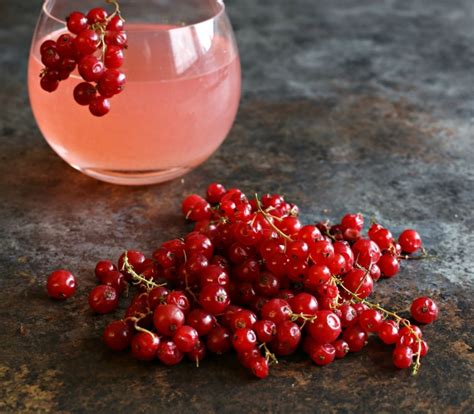 Hungry Couple Sparkling Red Currant Cosmopolitan
