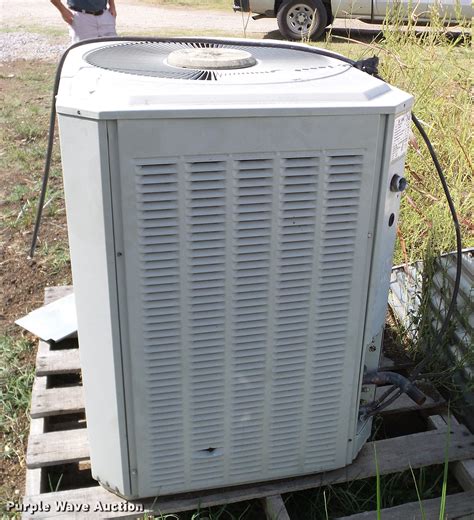 Trane Xe1000 Air Conditioner In Caddo Ok Item Az9419 Sold Purple Wave