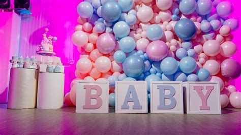 Unique Ways To Reveal The Babys Name To Guests