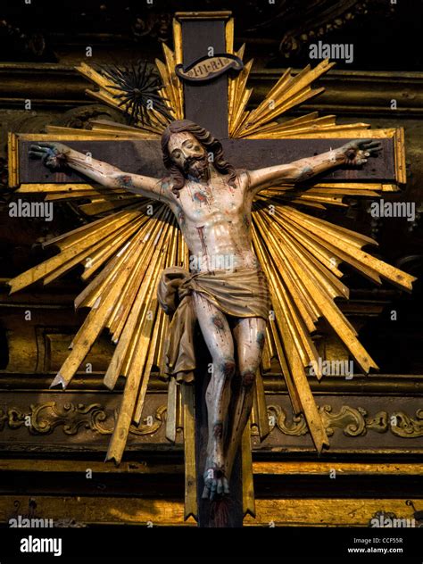 Ancienne Statue De Jésus Christ Crucifié Photo Stock Alamy