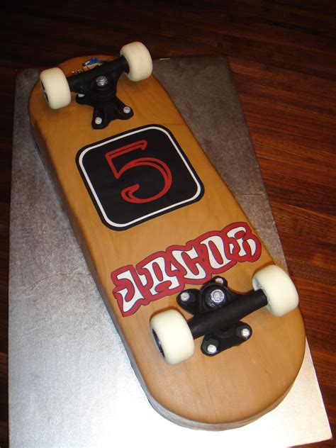 Skateboard Cake — Skateboarding Skateboard Cake Cake Cupcake Cakes