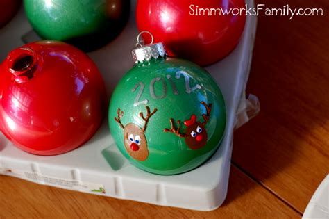 How To Make A Thumbprint Reindeer Ornament