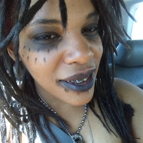 I've got a weakness for enigmatic characters, thus i had to like pirates of the caribbean's voodoo lady tia dalma (i wish i had never seen h. Tia Dalma / Calypso (Pirates of the Caribbean) by ...