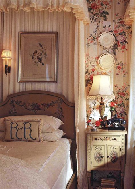 Vintage Cottage Bedroom Decorating Ideas 15 Cozy Vintage Themed Bedroom