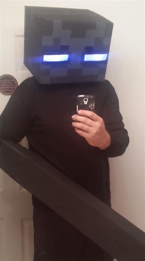 Guy In Minecraft Enderman Costume Will Steal Your Blocks On Halloween Minecrafters