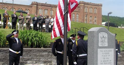 Memorial service honors correction officers