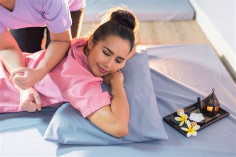 5 significant advantages of traditional thai massage thai massage deep massage getting rid