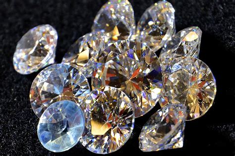 £10k of diamonds to be hidden in English town for world's most