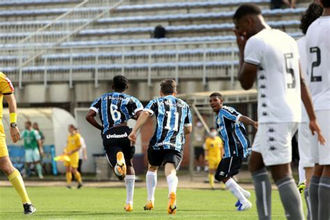 Grêmio busca resultado de empate contra o Botafogo pelo Brasileiro Sub 17