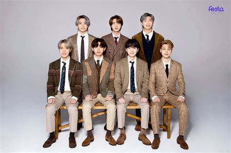 Bts recently released their 2021 festa timeline, which is a schedule of exciting events leading up to their 8th anniversary since their debut on june bts recently released their 2021 festa timeline. BTS Festa 2021 Family Portrait Photos (HD/HQ) - K-Pop ...