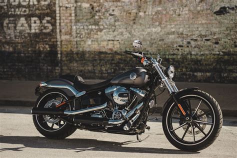 2017 Harley Davidson Softail Breakout Buyers Guide Specs And Price