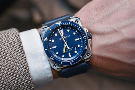 The design of the br03‑92 grey lum embodies the spirit of instrument watches. Neue Uhr : Bell & Ross BR03-92 - Diver Blue und Bronze