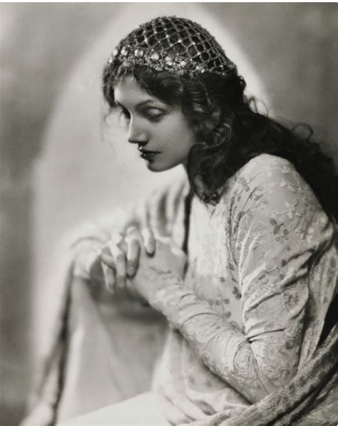 Katharine Cornell Photographed By Nicholas Muray For Vanity Fair For
