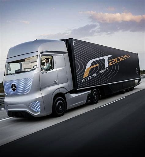 Daimler Unveils An Amazing Self Driving Truck Business