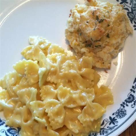 Panera Mac N Cheese And Red Lobster Biscuits Two Amazing Foods Food