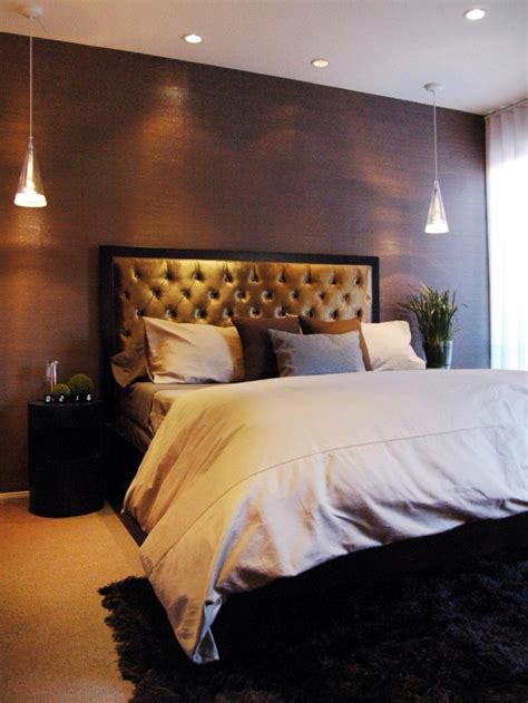 Marvelous Bedrooms With Astonishing Gold Accents