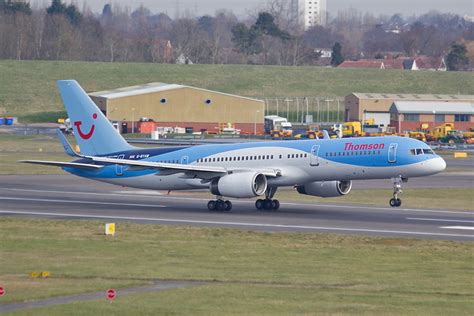 Thomson Airways Boeing 757 204 G Byaw Landing Runway 15 Bi Flickr