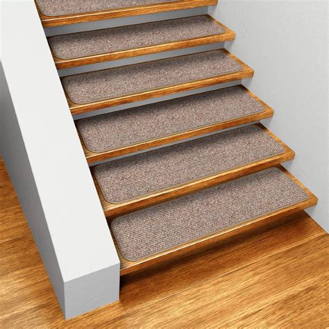 An Image Of A Stair Case With Carpet On It