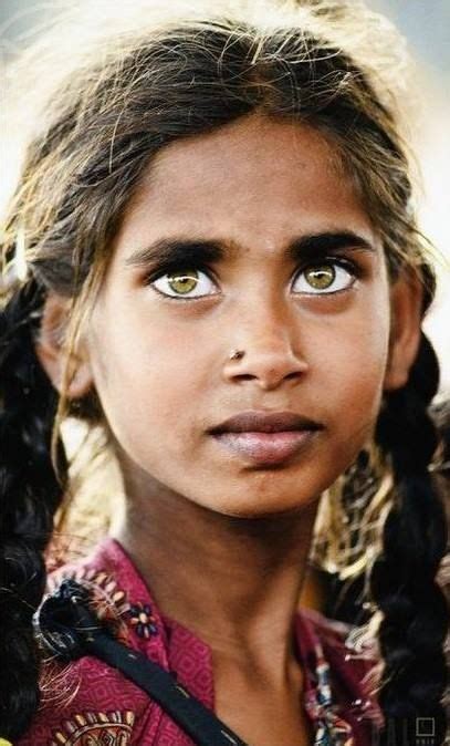 Nandigunda Karnataka India © Long Trần Pretty Eyes Cool Eyes