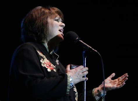 Grammy Winning Singer Reveals Battle With Parkinsons Disease Singer