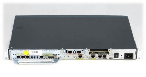 Cisco 2651xm Mit 4 Port Ethernet Und Vic 2b Ntte Modular Access Router