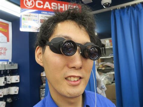 Ascii Jp：見た目ヤバイ！ ハンズフリーで使えるメガネ型の双眼鏡がアキバに