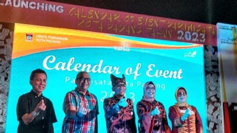 Wali Kota Padang Hendri Septa Tengah Saat Peluncuran Kalender Event
