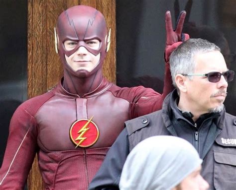 Sneak Peek The Flash Season 1 Gag Reel