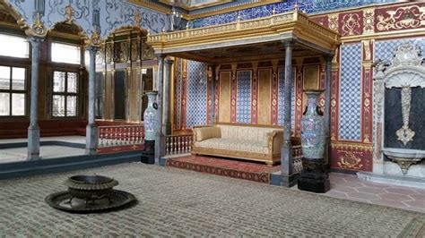 Ottoman Palaces To Visit In Istanbul That Portray Turkeys Colourful