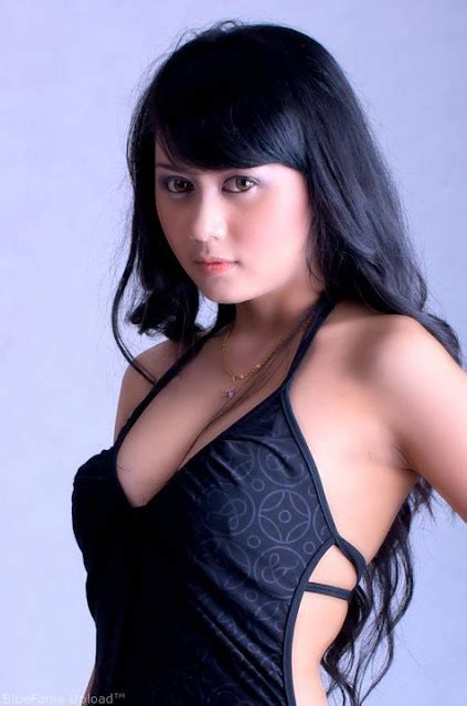 FOTO Model Bandung Yang Seksi Dan Ganas Zona Aneh