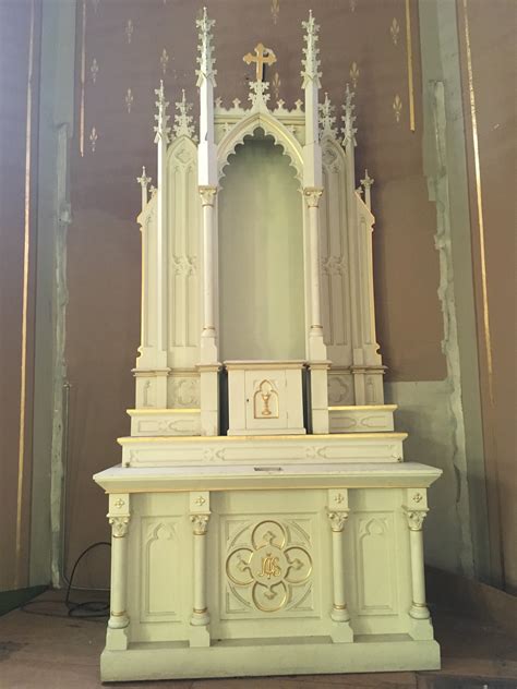 An altar is an interactive piece of scenery which allows a player to recharge their prayer points. High-Altars-Side-Altars-Reredos-Antique - Carved Wood IHS ...