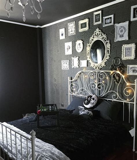 23 Halloween Bedroom Decor Ideas That Inspire Shelterness