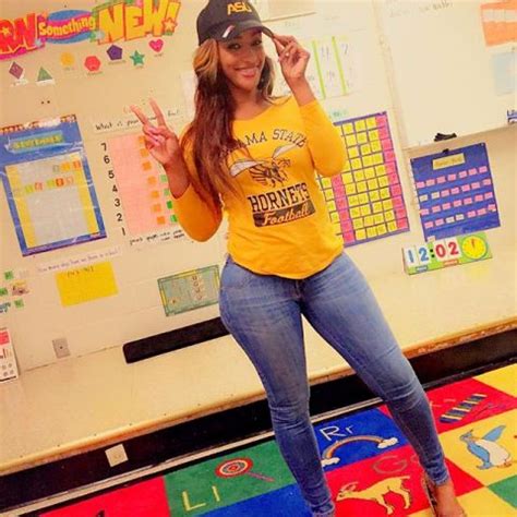 She Has It All Beauty And Curves Checkout The Sexie T Teacher On
