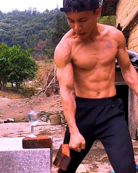 Kung Fu Fighter Has Unbelievable Power And Speed This Kung Fu Fighters One Inch Punch