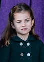 Princess Charlotte gives her first royal curtsy to the Queen | New Idea ...