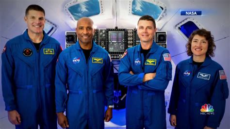 Nasa Announces Astronauts Who Will Fly By The Moon Next Year