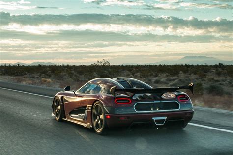 Hennessey venom gt vs koenigsegg agera r in nfs rivals available in 1080p hd. Koenigsegg Agera RS broke world speed record! — AAAJapan.com