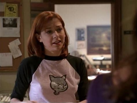 Голая Элисон Ханниган в Buffy The Vampire Slayer