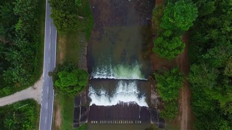 The abandoned old city is now called the new dam is 115 m high, 800 m long, dammed up to 235 million cubic meters and flooded 6 km ² with a catchment area of 197 km ². Lawatan ke Rumah Ehsan, Kuala Kubu Bharu - YouTube