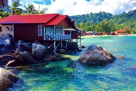 Pulau tioman (tioman island) lies off the southern east coast of peninsula malaysia. (2020) Top 10 Pulau Tioman Resort - HolidayGoGoGo - Island ...