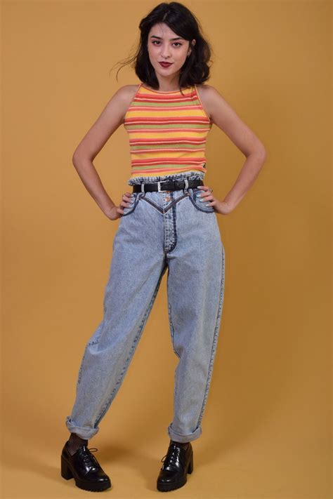 calça baggy anos 90 em 2020 roupas anos 80 moda anos 80 roupas anos 90