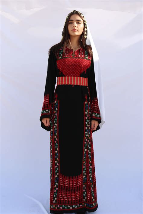 laila hand embroidered traditional palestinian dress thobe deerah