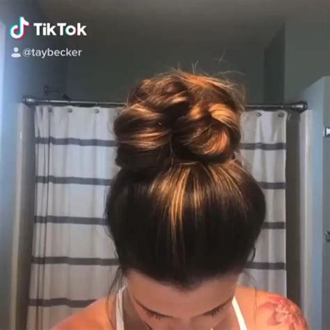 Twisted Messy Bun Video In 2020 Hair Styles Aesthetic Hair Bun