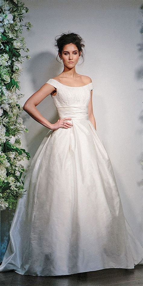 Check spelling or type a new query. Angelina Jolie Wedding Dress And It's Twins | Wedding ...