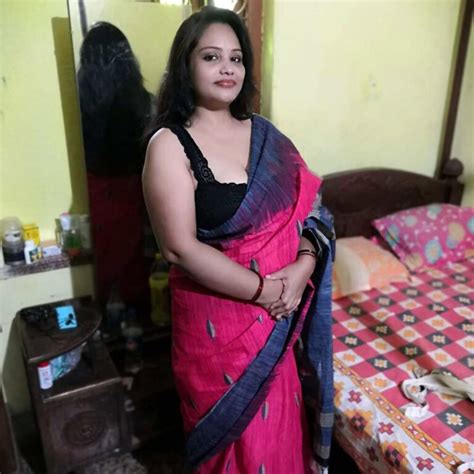 indian chubby mature wife saree pics femalemms
